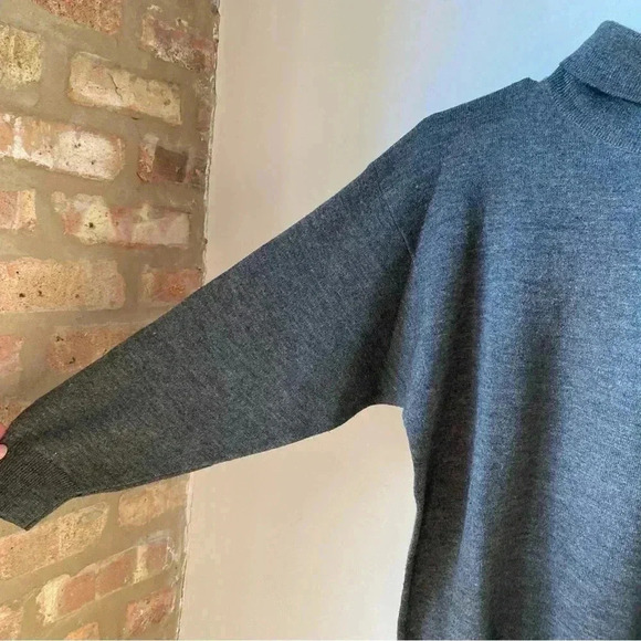Gray Wool-Blend Turtleneck Cowl Sweater, Made in Italy, Fits Women’s M - Picture 4 of 9